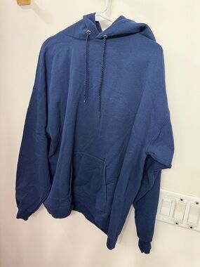 Classic Men’s Navy Hoodie Sweatshirt